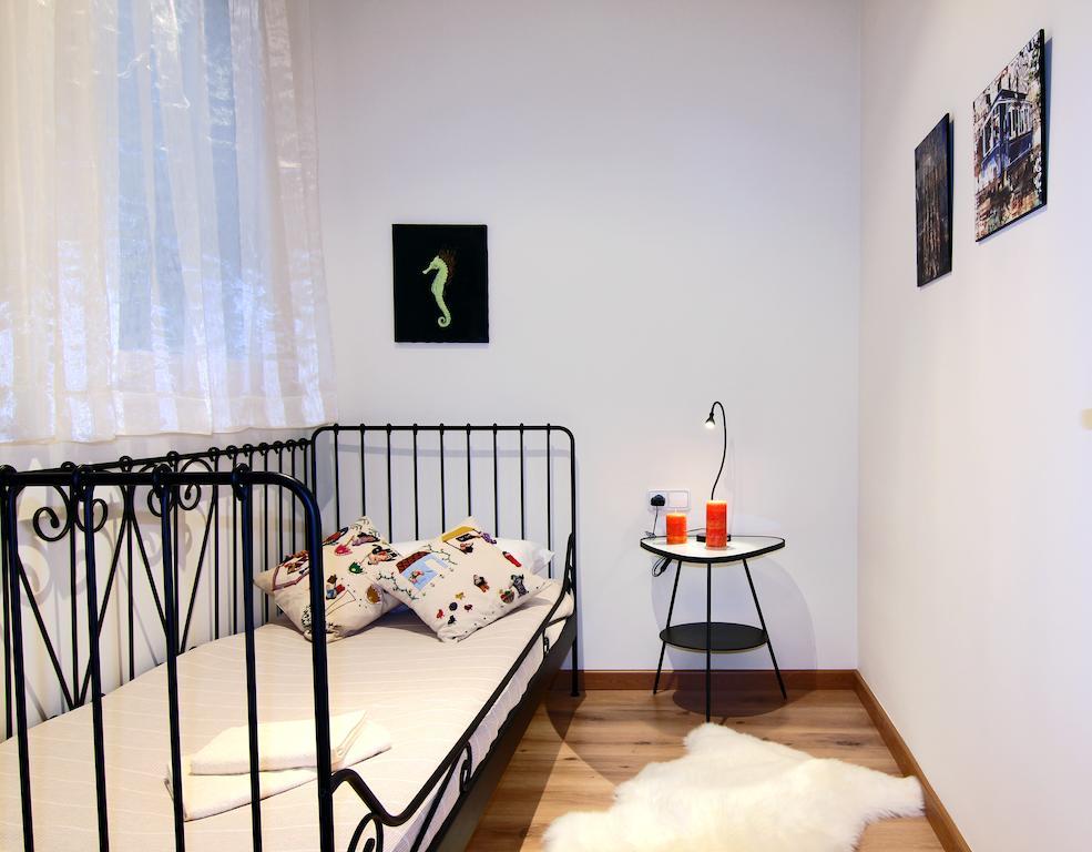 Classbedroom Gaudi Apartments 巴塞罗那 客房 照片