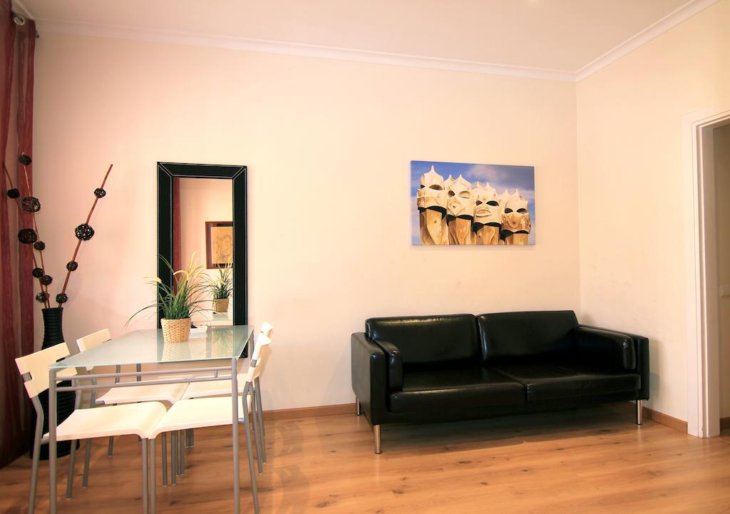 Classbedroom Gaudi Apartments 巴塞罗那 客房 照片